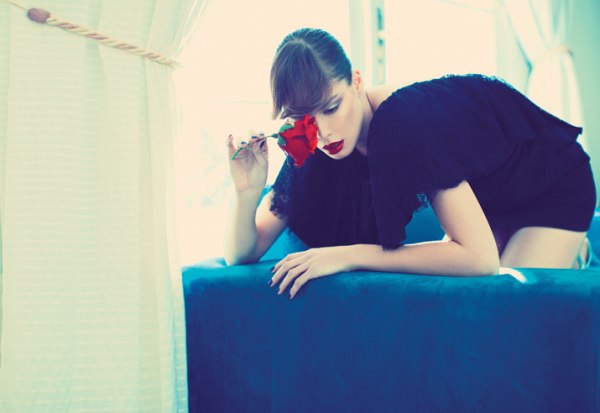 Amy Hanson by Alvaro Beamud Cortes for <em>LOfficiel Maroc</em> cortes Amy Hanson by Alvaro Beamud Cortes for <em>LOfficiel Maroc</em>