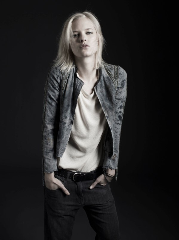 Hannah Holman for Iro Spring 2011 Campaign by Alex Cayley (Preview) iro Hannah Holman for Iro Spring 2011 Campaign by Alex Cayley (Preview)