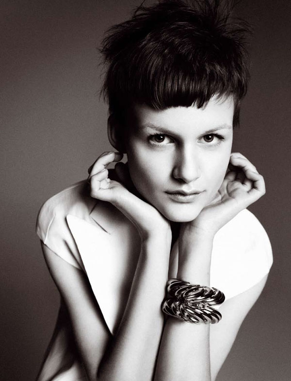 Nina Porter by Txema Yeste for <em>Harpers Bazaar Spain</em> February 2011 nina porter Nina Porter by Txema Yeste for <em>Harpers Bazaar Spain</em> February 2011