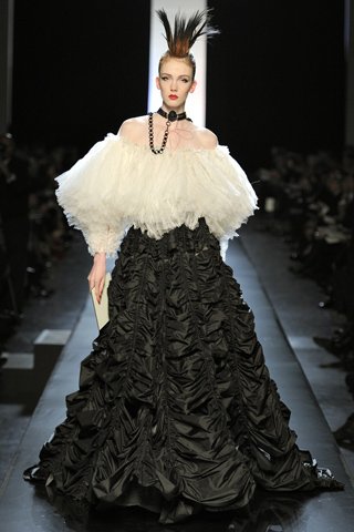 jeanpaulcouture42 Jean Paul Gaultier Spring 2011 Couture | Paris Haute Couture