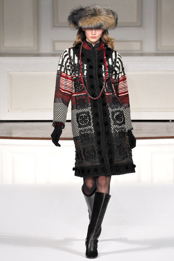 oscardelarentafall1 Oscar de la Renta Fall 2011 | New York Fashion Week