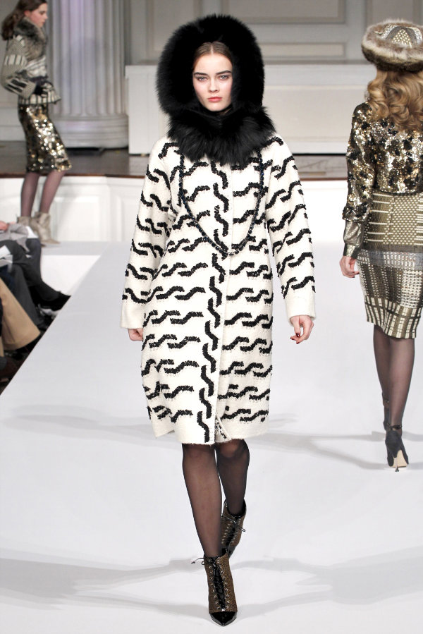 oscardelarentafall4 Oscar de la Renta Fall 2011 | New York Fashion Week