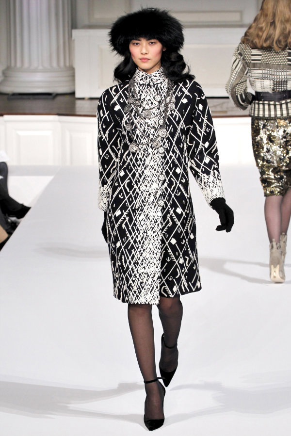oscardelarentafall6 Oscar de la Renta Fall 2011 | New York Fashion Week
