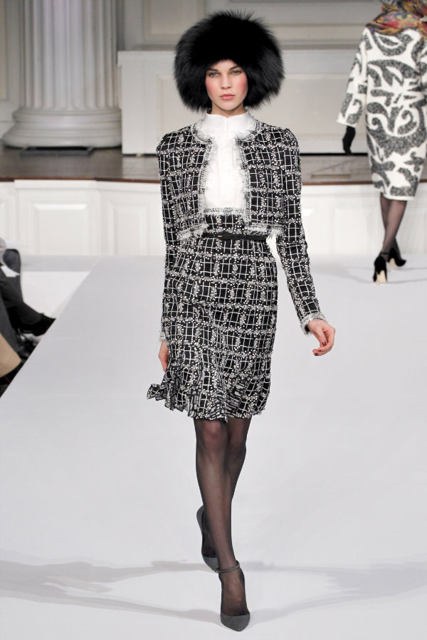 oscardelarentafall8 Oscar de la Renta Fall 2011 | New York Fashion Week