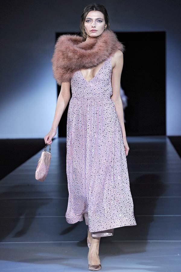 giorgioarmanifall52 Giorgio Armani Fall 2011 | Milan Fashion Week