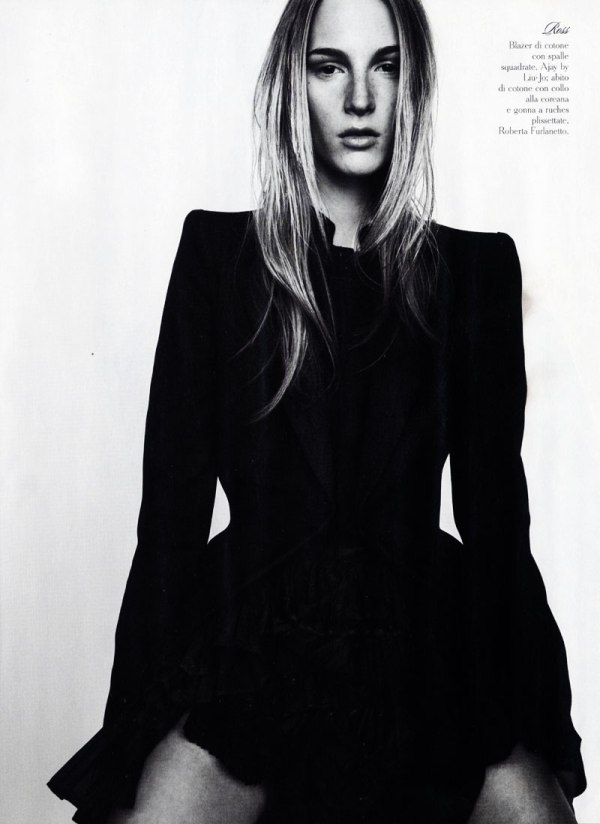 Casting dmanagement group for <em>Amica</em> April 2011 by Matteo Montanari castingd Casting dmanagement group for <em>Amica</em> April 2011 by Matteo Montanari