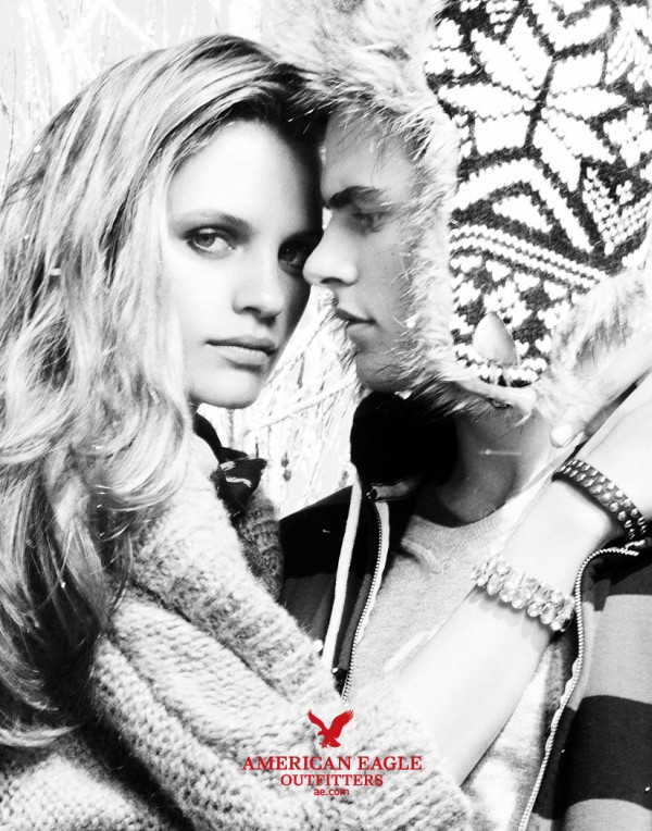 American Eagle Holiday 2010 Campaign | Ieva Laguna & Regina Feoktistova by Nagi Sakai aecampaign American Eagle Holiday 2010 Campaign | Ieva Laguna & Regina Feoktistova by Nagi Sakai