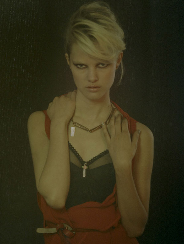 Hannah Holman by Peppe Tortora for <em>Grey</em> Fall 2010 hannah holman Hannah Holman by Peppe Tortora for <em>Grey</em> Fall 2010