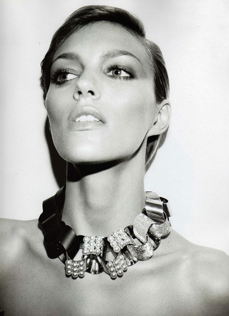 Anja Rubik is 'High Maintence' for Vogue Nippon September anjajp2 th Anja Rubik is 'High Maintence' for Vogue Nippon September