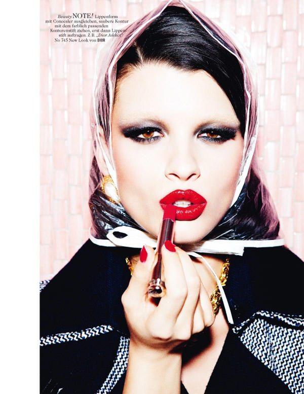 Crystal Renn for <em>Tush</em> Summer 2011 by Ellen von Unwerth crystal renn3 Crystal Renn for <em>Tush</em> Summer 2011 by Ellen von Unwerth