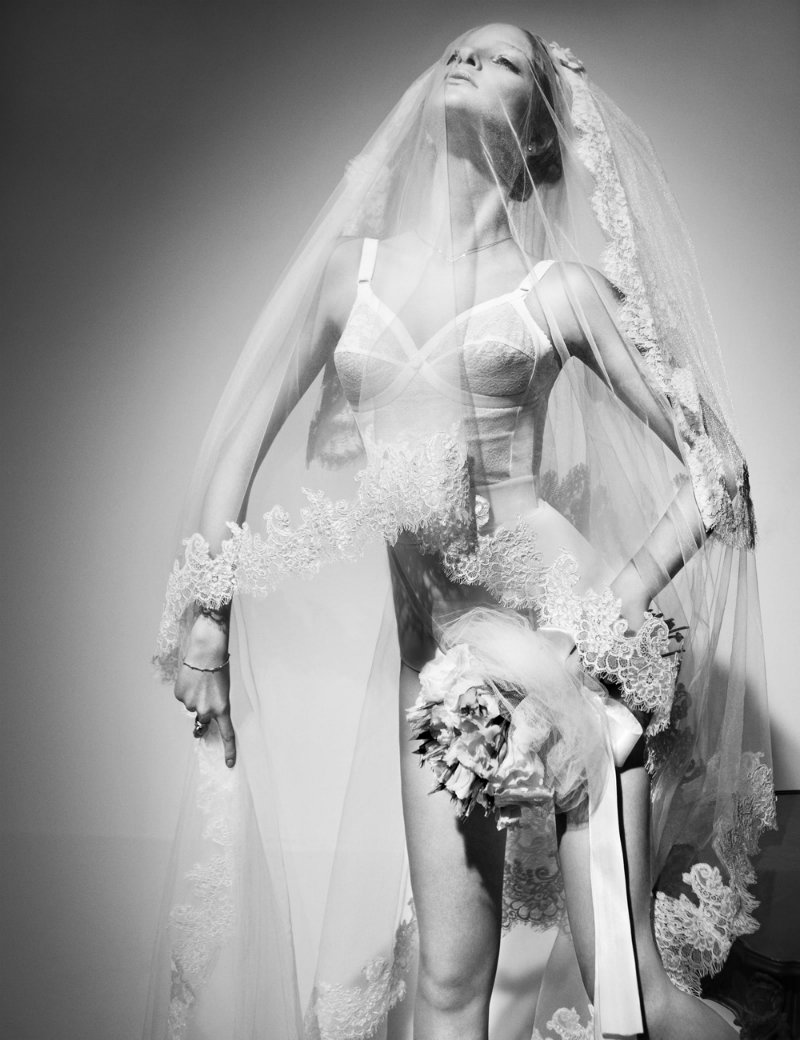 Bruna Erhardt by Renam Christofoletti for <em>Vogue Brazil Brides</em> bruna2 Bruna Erhardt by Renam Christofoletti for <em>Vogue Brazil Brides</em>