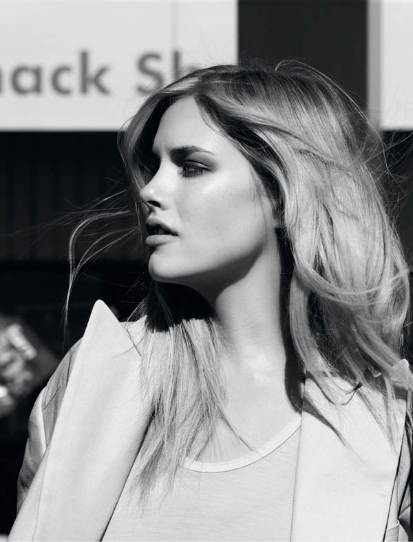 Ashley Smith by Randall Mesdon for <em>A Perfect Guide</em> ashley smith Ashley Smith by Randall Mesdon for <em>A Perfect Guide</em>