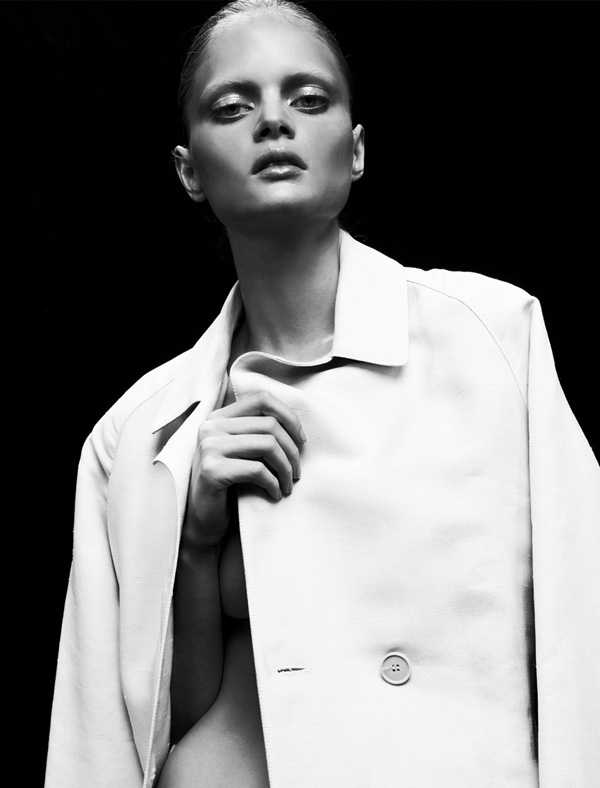 Nathalia Oliveira by Alvaro Beamud Cortes for <em>QVEST</em> Spring 2011 qvestbw Nathalia Oliveira by Alvaro Beamud Cortes for <em>QVEST</em> Spring 2011