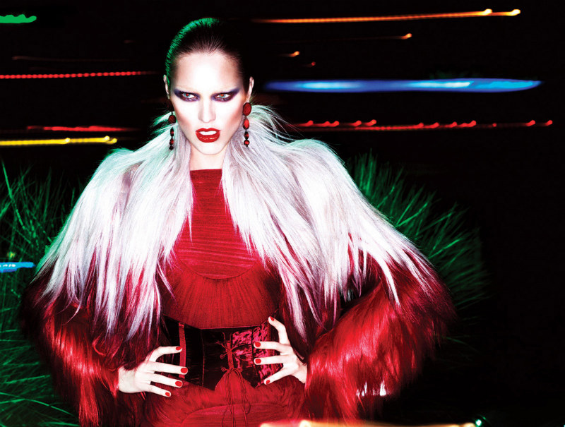 Candice Swanepoel is a vicious vixen in red for Tom Ford's autumn advertisements. / Photo by Mert & Marcus