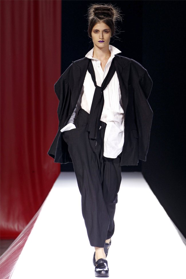 Yohji Yamamoto Spring 2012 | Paris Fashion Week