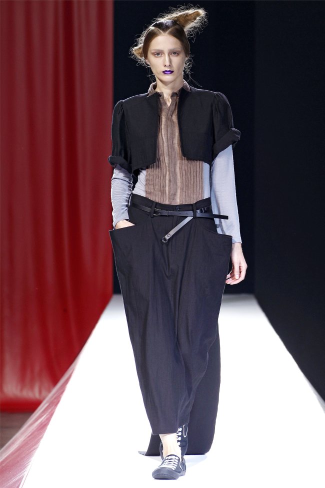 Yohji Yamamoto Spring 2012 | Paris Fashion Week
