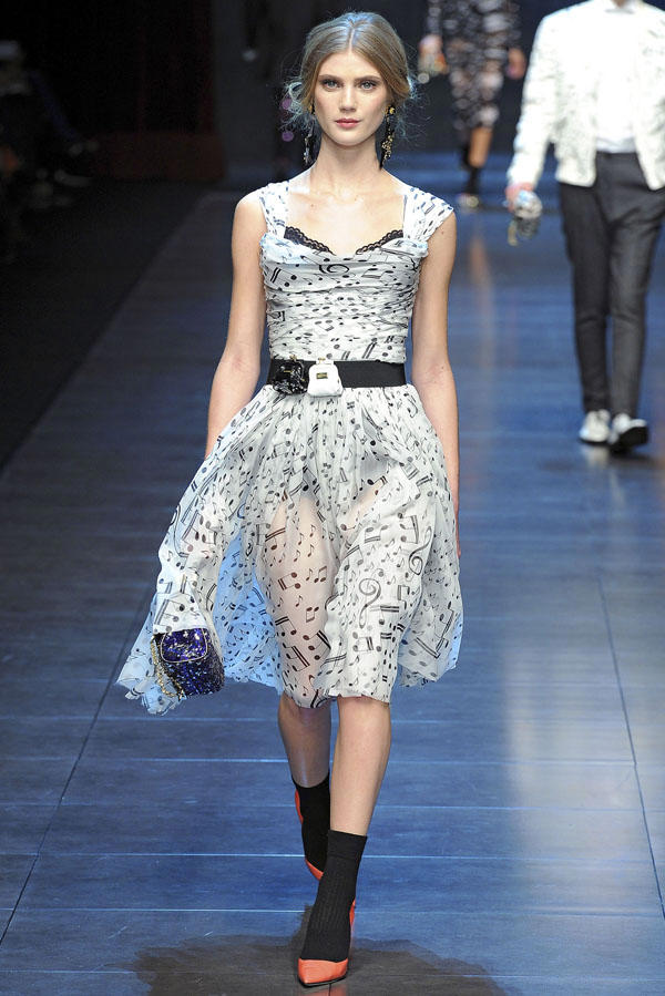 Dolce & Gabbana Fall 2011 | Milan Fashion Week