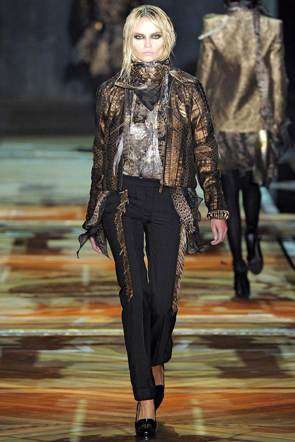 Roberto Cavalli Fall 2011 | Milan Fashion Week