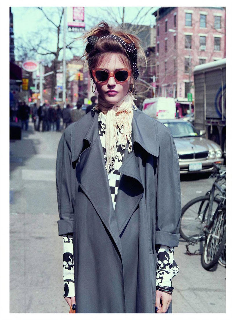 Sasha Pivovarova went back to the eighties for the June-July issue of Vogue Paris lensed by Inez & Vinoodh